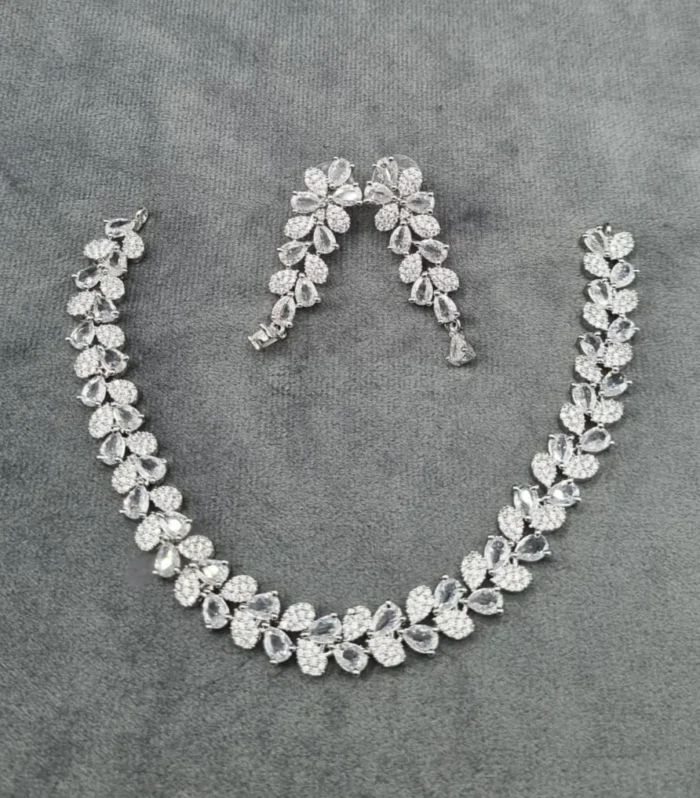 Classic Crystal Necklace Set - Zaariyah Premium Collection